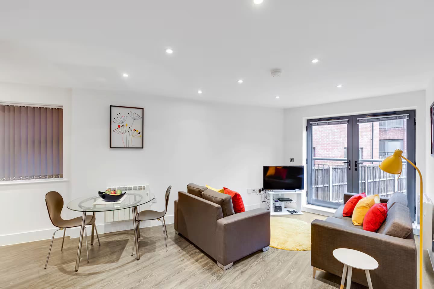 Luxury serviced apartment at UR STAY, Birmingham, UK