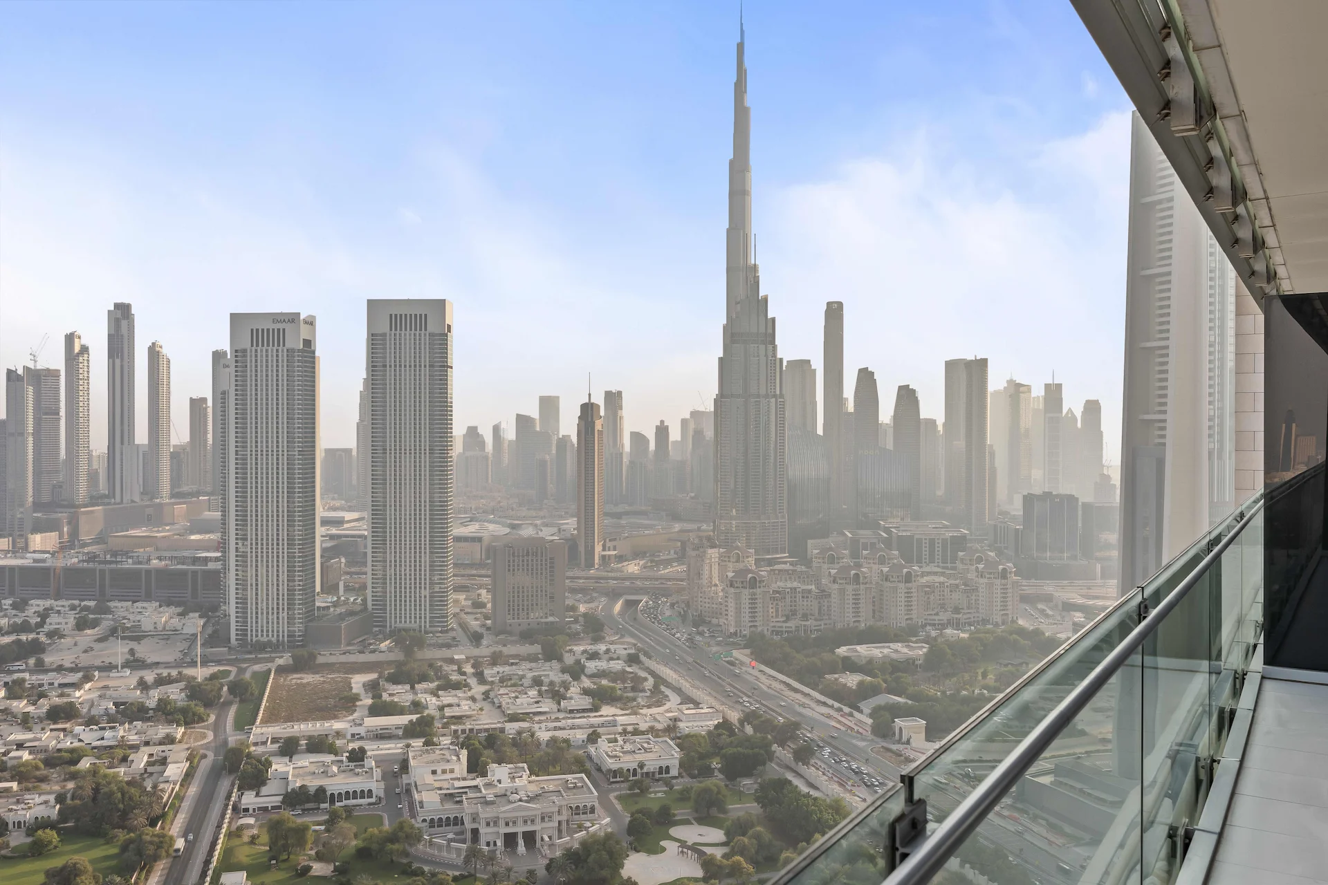 10 Hidden Gems: Dubai's Most Exclusive Dining Experiences